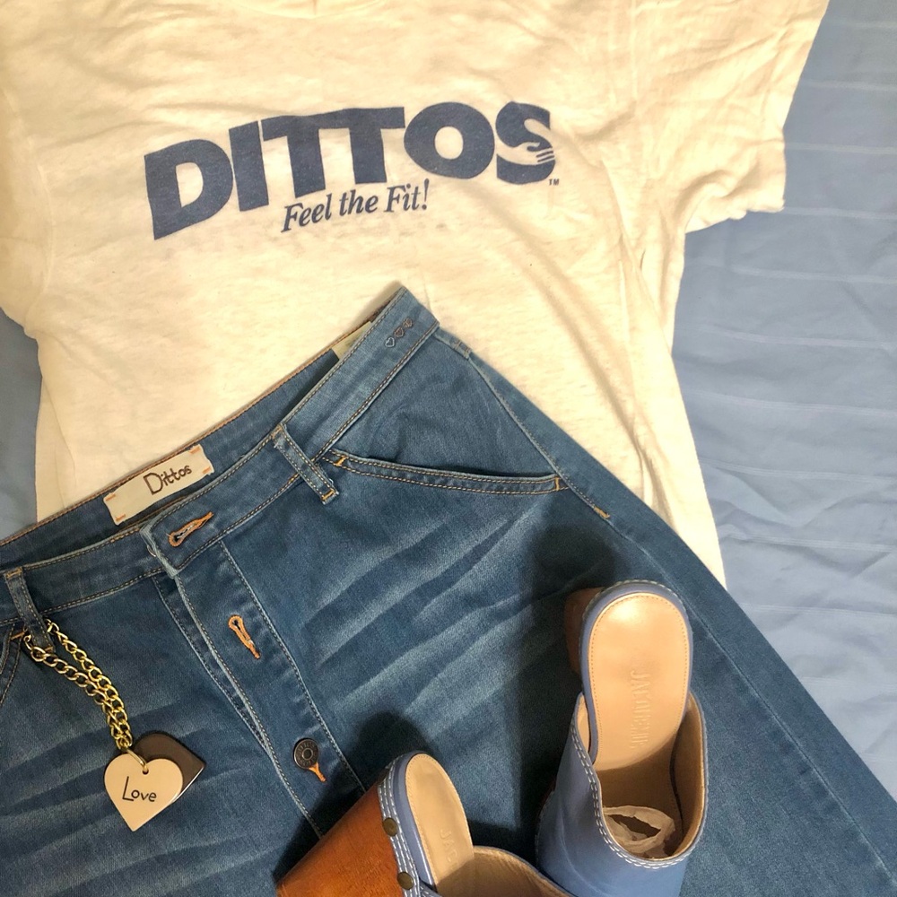 Dittos true vintage shirt Medium “Feel the fit!” “Grab a pair”